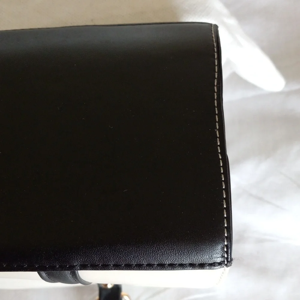 Handbag - Picture 9 of 15